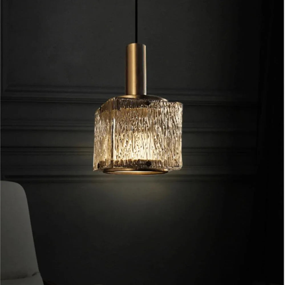 Audara-Crystal Pendant Light, 7-inch, European Modern Minimalist Style, Suitable for Installation in Various Spaces Such As Bedrooms, Hotels, Restaurant Entryways, Cafes, and Kitchen Islands.