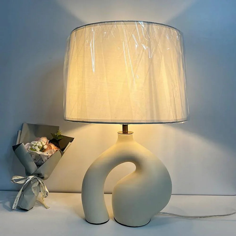 Audara-Modern Simple Hotel B&B Desk Light Art Creative Fabric Resin Desk Lamp Showroom Model House Showcase Decorative Table Lamp Club Cafe Restaurant Farmhouse Rustic Lighting Fixture