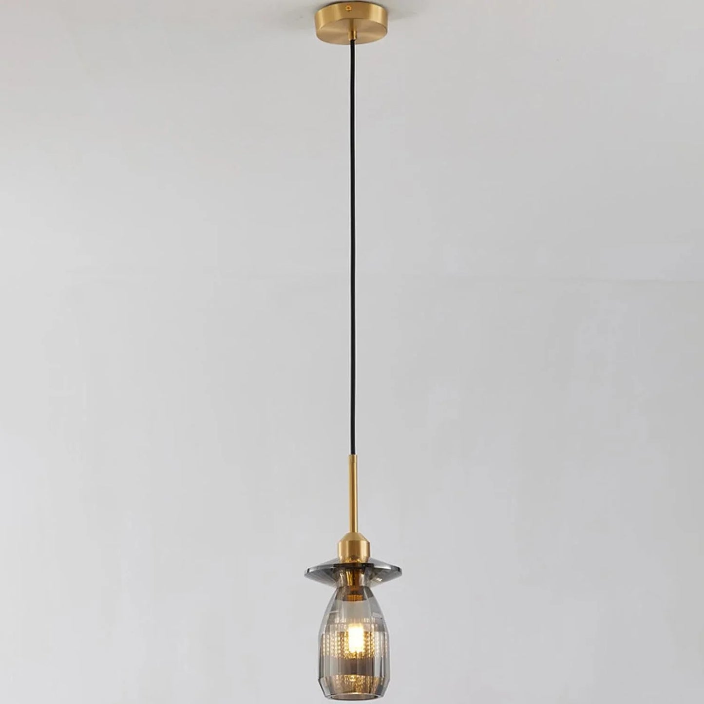 Audara-5-inch Crystal Pendant Light, Minimalist and Luxurious Bohemian Style Decorative Chandelier, Suitable for Various Scenarios Such As Bedrooms, Hotels, Studies, Bedside Tables, and Entryways.