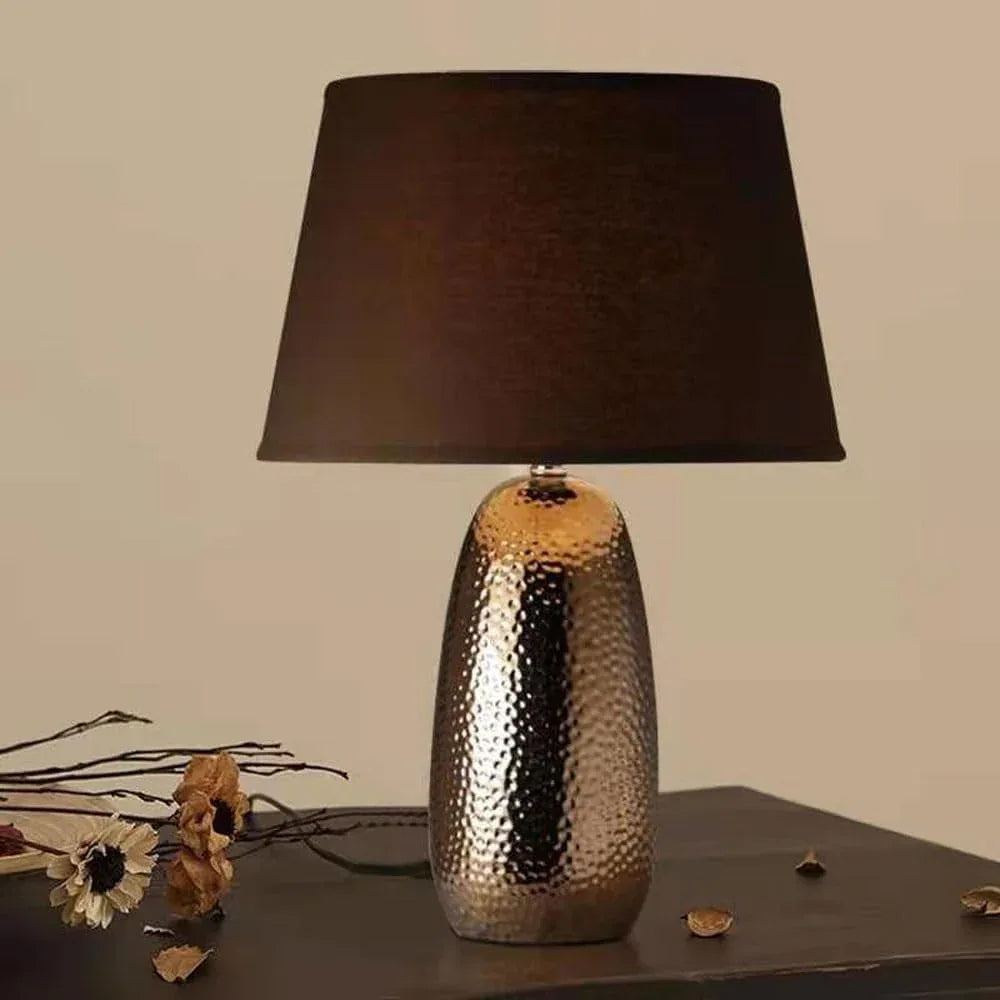 Audara-Modern American Sample Room Bedroom Desk Light Living Room Sofa Beside Office Desk Lamp Apartment Villa Restaurant Coffee Shop Decorative Table Lamp Simple Luxury Fabric Ceramic Lighting Fixture