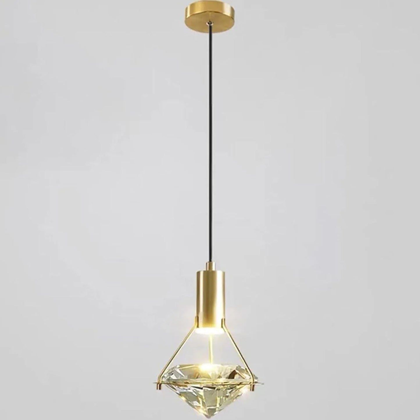 Audara-5.5-inch Crystal Pendant Light, European Modern Minimalist Style, Diamond Shape, Suitable for Installation in Various Spaces Such As Bedrooms, Hotels, Cafes, Restaurants, and Entryways.