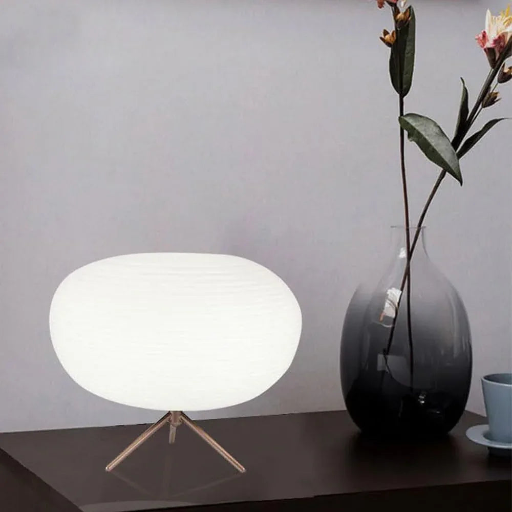 Audara-Scandinavian Simple White Glass Desk Light Creative Art Showroom Model House Desk Lamp Backdrop Living Room Bedroom Table Lamp Office Villa Mall Decoration Lighting Fixture