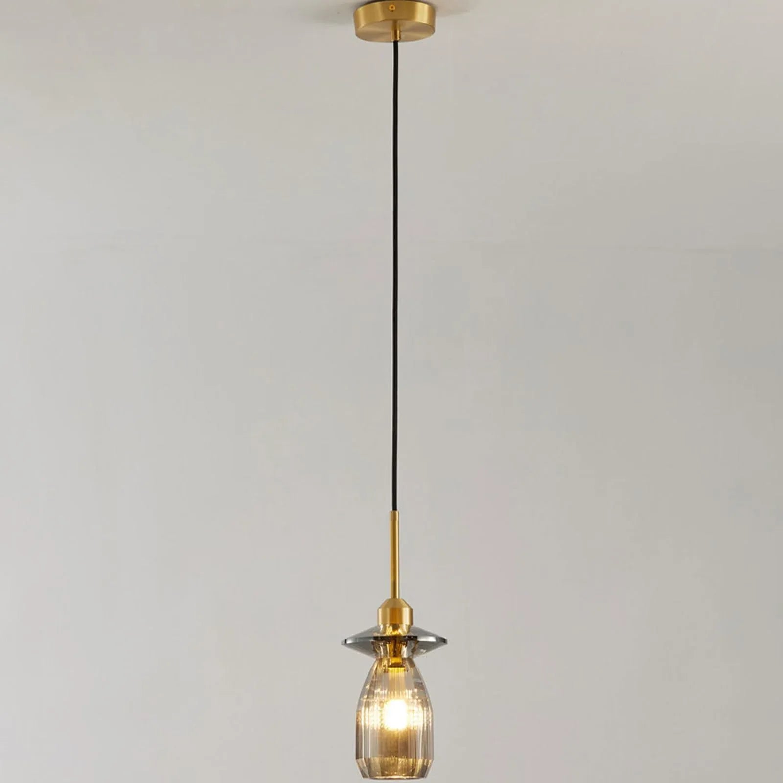 Audara-5-inch Crystal Pendant Light, Minimalist and Luxurious Bohemian Style Decorative Chandelier, Suitable for Various Scenarios Such As Bedrooms, Hotels, Studies, Bedside Tables, and Entryways. A