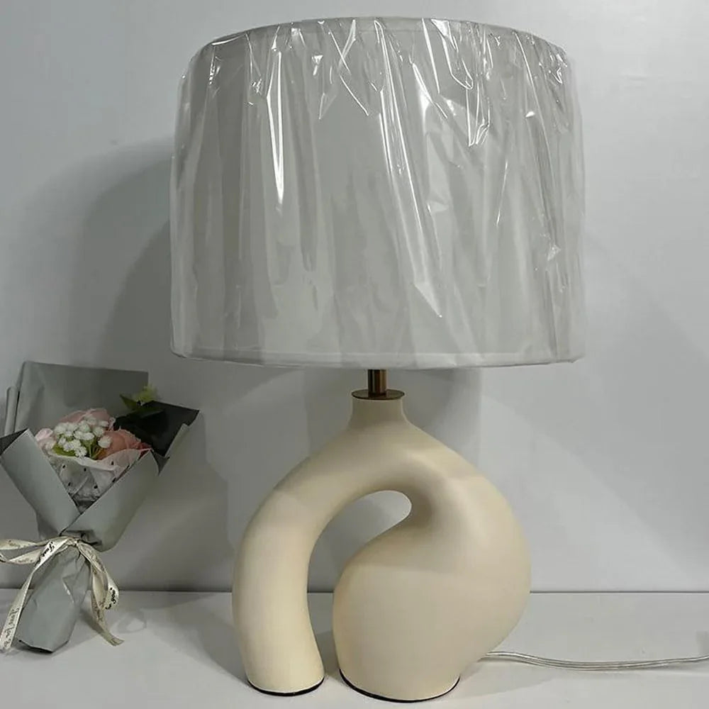 Audara-Modern Simple Hotel B&B Desk Light Art Creative Fabric Resin Desk Lamp Showroom Model House Showcase Decorative Table Lamp Club Cafe Restaurant Farmhouse Rustic Lighting Fixture