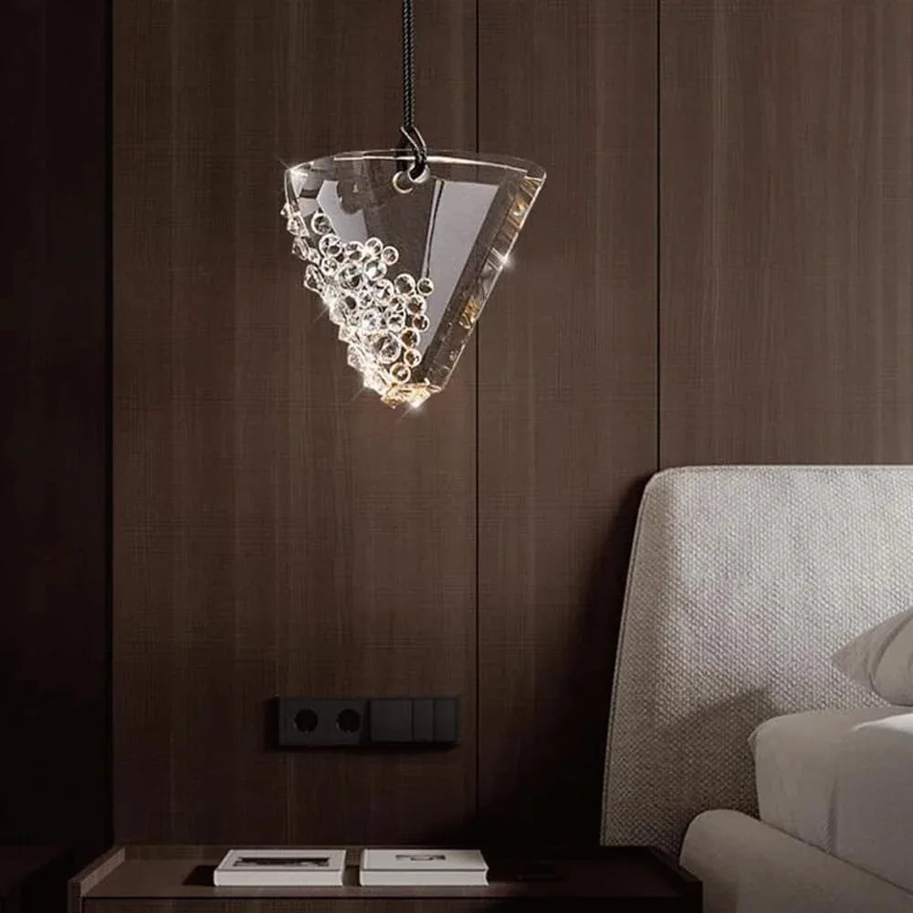Audara-This 6-inch Crystal Pendant Light Features A Modern, Minimalist European Style and is Suitable for Various Spaces Including Bedrooms, Hotels, Restaurant Entryways, Cafes, and Kitchen Islands.