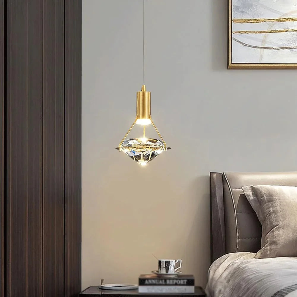 Audara-5.5-inch Crystal Pendant Light, European Modern Minimalist Style, Diamond Shape, Suitable for Installation in Various Spaces Such As Bedrooms, Hotels, Cafes, Restaurants, and Entryways.