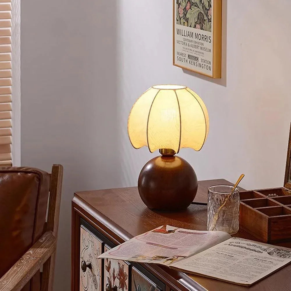 Audara-French Vintage Living Room Study Wall Cabinet Desk Light Warm Creative Fabric Solid Wood Desk Lamp Office Club Coffee Shop Model Room Table Lamp Villa Mall Front Desk Lighting Fixture
