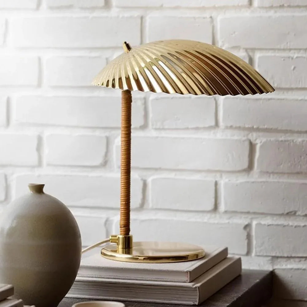 Audara-High-end Ambience Study Office Desk Light Luxury Art Shell Shape Brass Desk Lamp Showroom Model Room Restaurant Table Lamp Villa Hotel Front Desk Showcase Lighting Fixture
