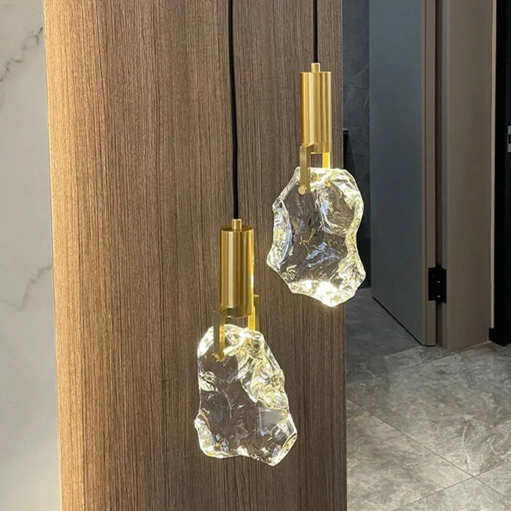 Audara-5-inch Modern Minimalist Crystal Pendant Light. Its Small Size Makes It Suitable for Various Spaces Such As Bedrooms, Kitchen Islands, Dining Rooms, Hotels, Bars, and Cafes.