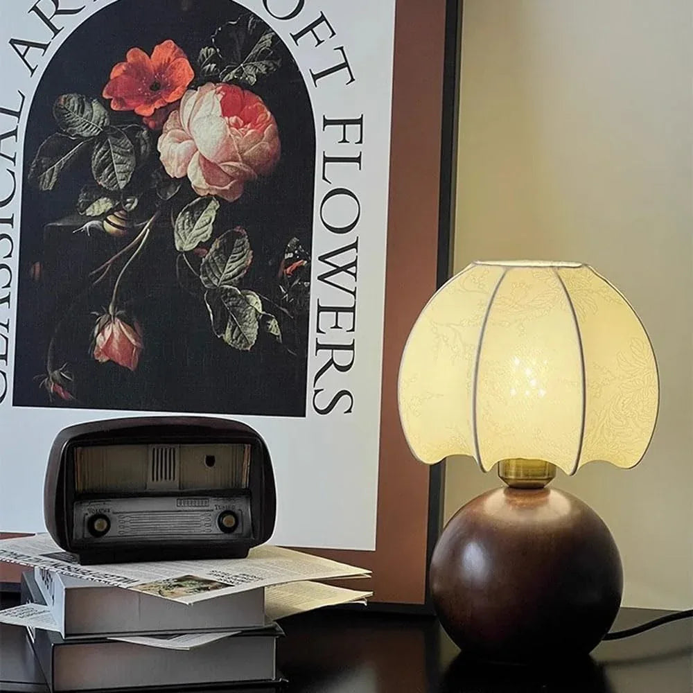Audara-French Vintage Living Room Study Wall Cabinet Desk Light Warm Creative Fabric Solid Wood Desk Lamp Office Club Coffee Shop Model Room Table Lamp Villa Mall Front Desk Lighting Fixture