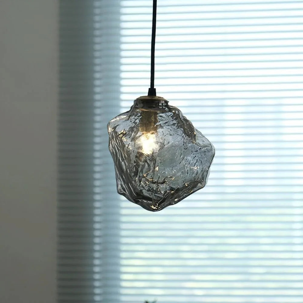 Audara-Crystal Pendant Light, Small-Sized Ice Cube-Shaped Decorative Bedroom Chandelier, Modern and Luxurious Style, Suitable for Various Spaces Such As Hotels, Kitchen Islands, Entryways, and Cafes