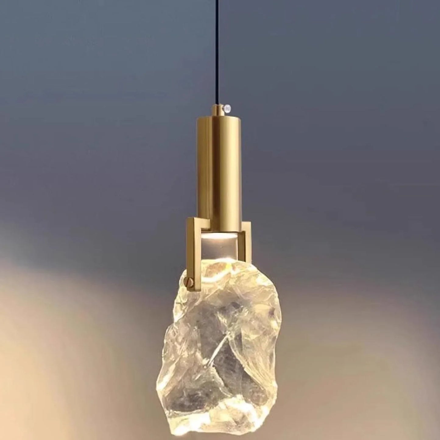 Audara-5-inch Modern Minimalist Crystal Pendant Light. Its Small Size Makes It Suitable for Various Spaces Such As Bedrooms, Kitchen Islands, Dining Rooms, Hotels, Bars, and Cafes.