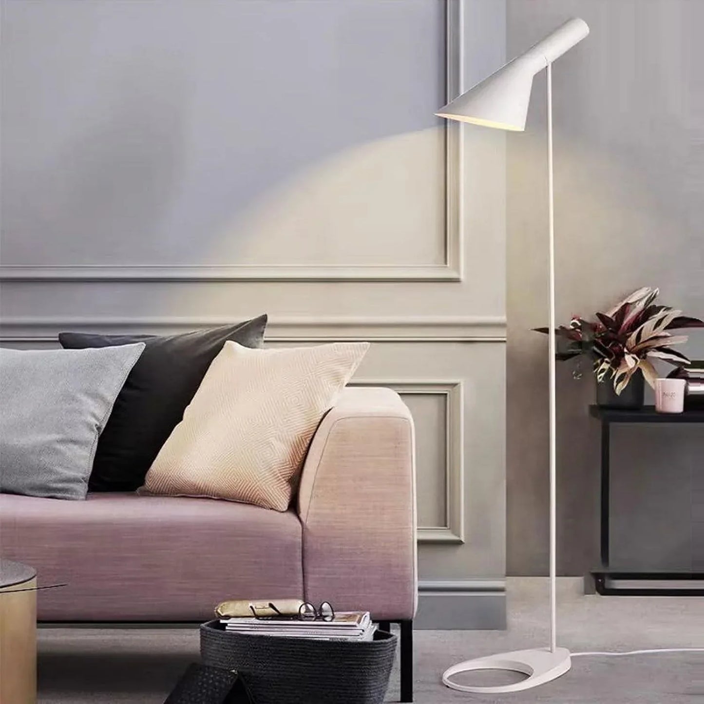 Audara-Scandinavian Creative Bedroom Study Floor Lamp Simple H51in E26 Black/White Zinc Alloy Standing Lamp Corridor Office Torchiere Restaurant Villa Coffee Shop Lighting Fixture
